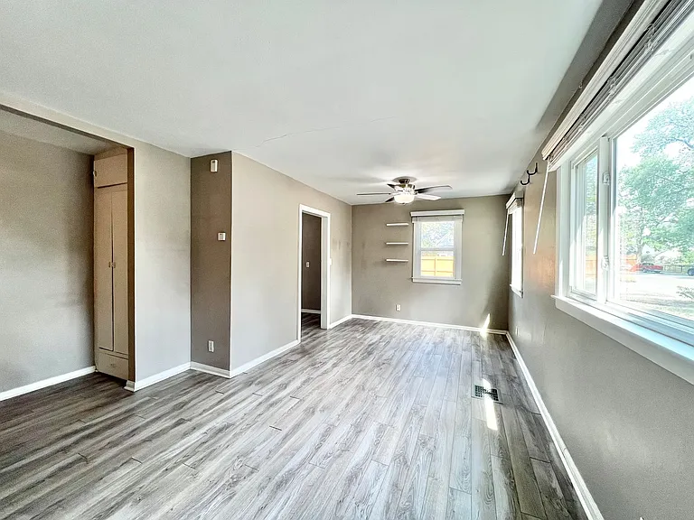 704 Welch Ave — Photo 4