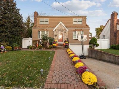 67 Saint Marks Ave, Freeport, NY, 11520