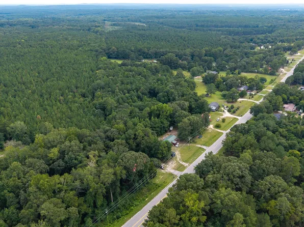 1421 Fort Jackson Rd, Lugoff, SC 29078