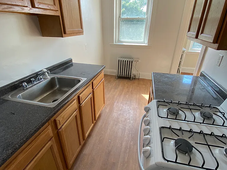 235 Park Dr #16 — Photo 8