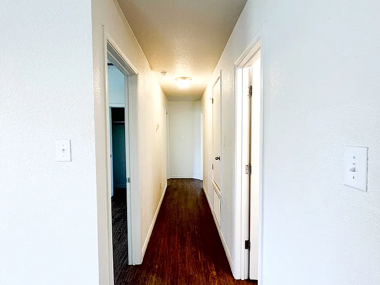 1509 Justin Loop #A — Photo 17
