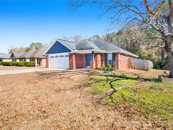 4th image of 3411 Spring Meadow Dr E