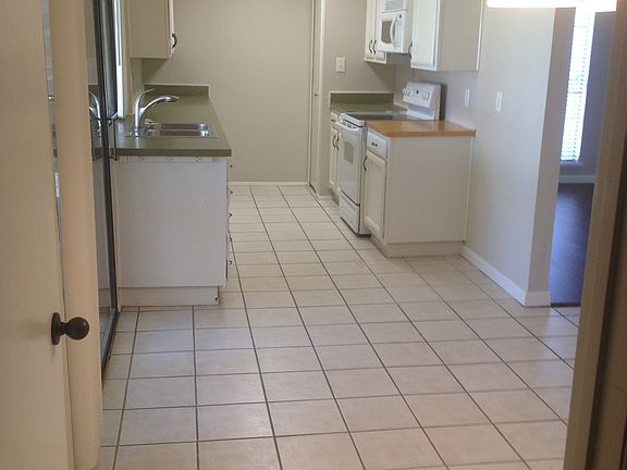 4th image of 4925 Ashlock Dr