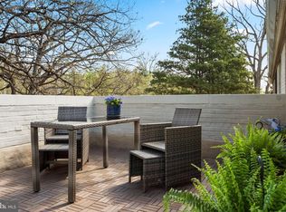 708 S Arlington Mill Dr #14304, Arlington, VA