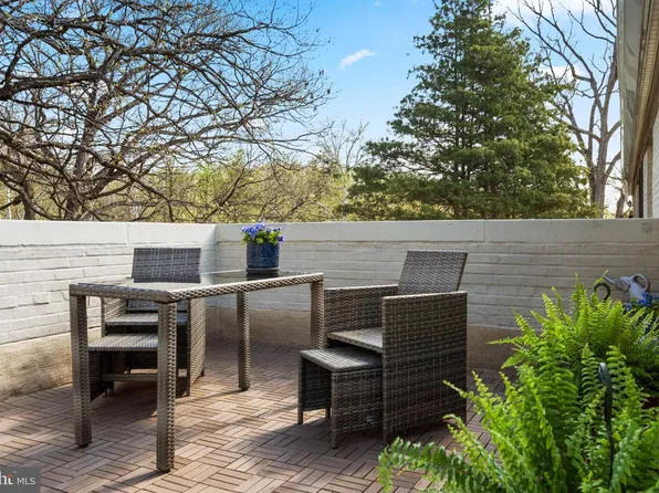 708 S Arlington Mill Dr #14304, Arlington, VA 22204