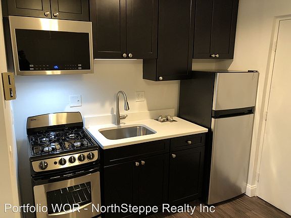 4th image of 42 W Oakland Ave APT 7