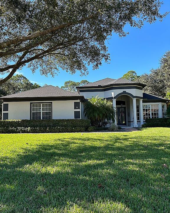 2nd image of 14208 Oakwood Cove Ln