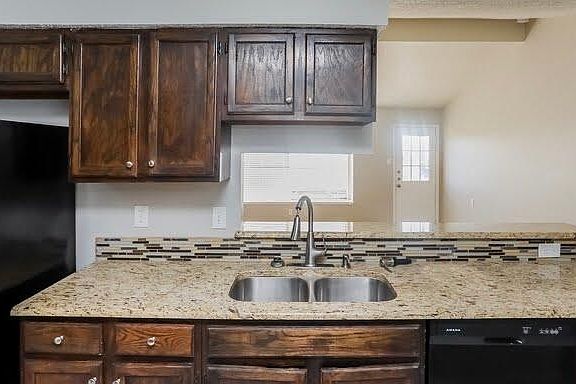 4th image of 6121 Coolwood Ln