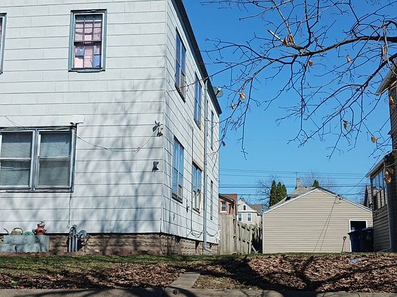 2nd image of 841 Lawson Ave E