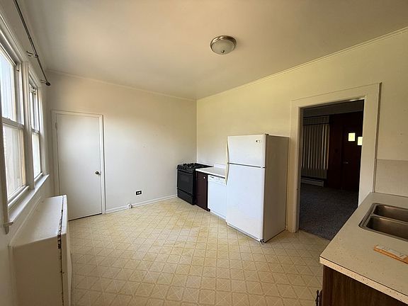 4th image of 2776 S Parma Rd APT 2