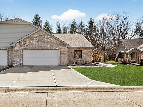 2nd image of 2327 Mimosa Ln