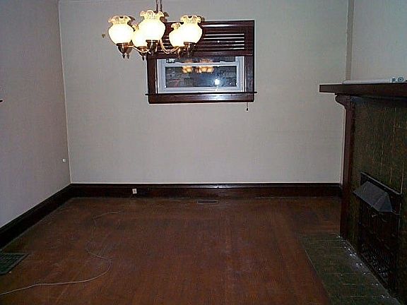 3rd image of 1020 Park Ave