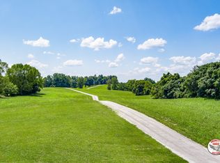 24 Amonett Cir, Byrdstown, TN 38549