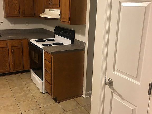 3rd image of 1688 Skiffes Creek Cir