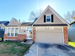 6430 McCoy St, Shawnee, KS 66226