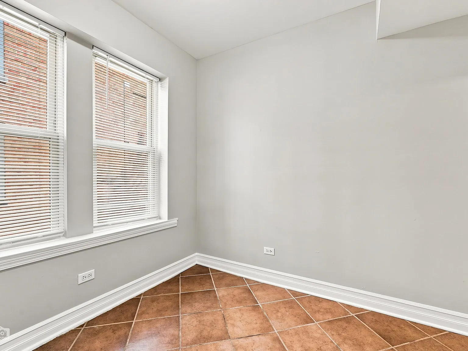 Studio, 420 sqft, $875 — Photo 4