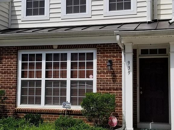 3rd image of 939 Pine Forest Ln Unit 1907