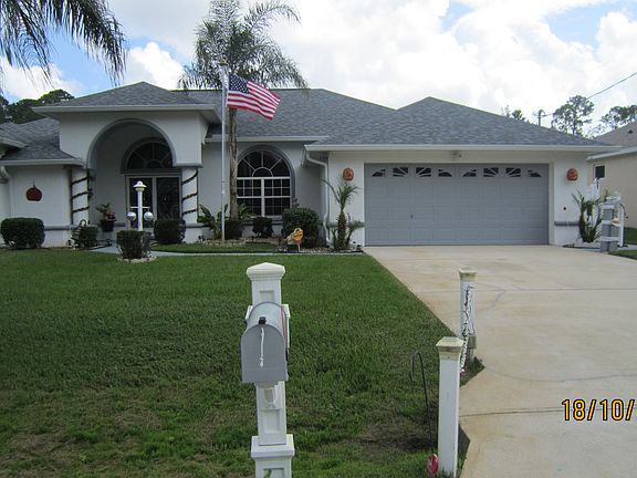 3rd image of 18 Barrington Dr