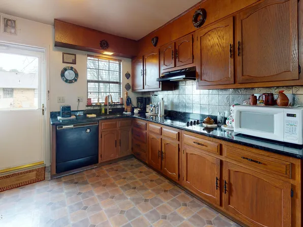 21B Sterling Street, Manchester, NJ 08759