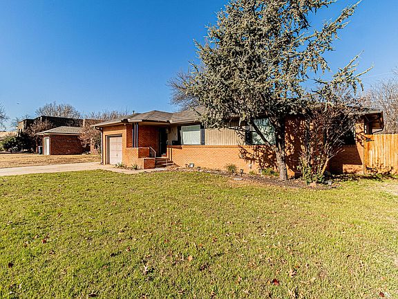 4th image of 3121 NW 49th St