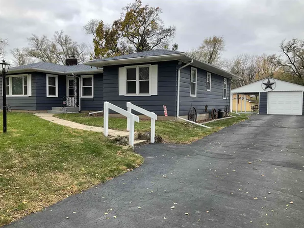 3709 Navaho Ave, Rockford, IL 61102