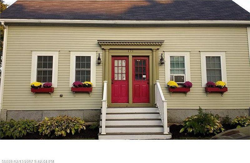 Front of house (apartment on left side)
