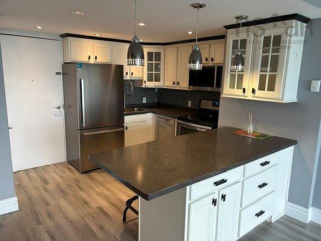 1st image of 6369 Coburg Rd Unit 1207