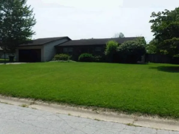 22042 Sandybrook Dr, South Bend, IN 46628
