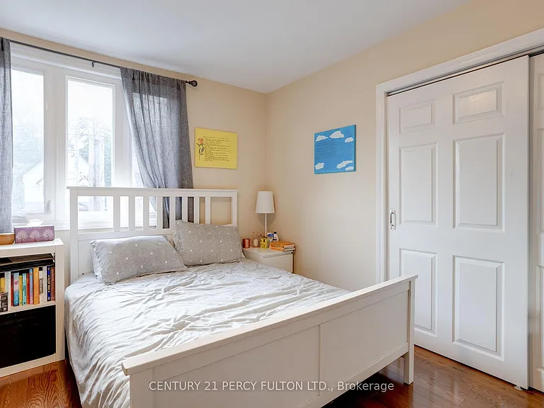 209 Coxwell Ave #MAIN — Photo 15