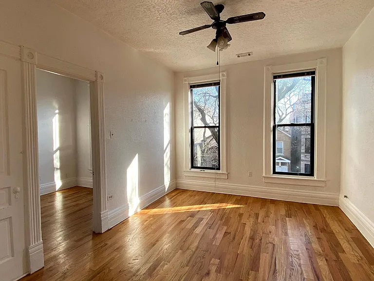 1430 W Flournoy St #3 — Photo 2