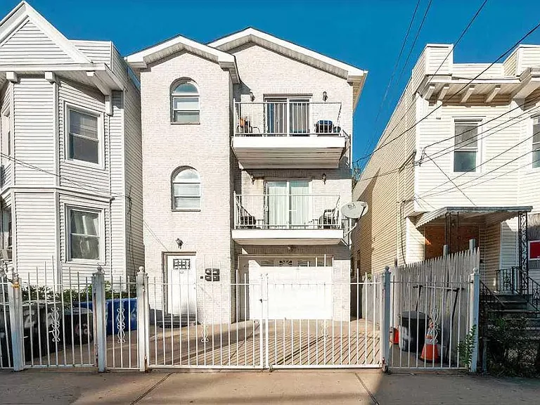 62 Virginia Ave #2 — Photo 3