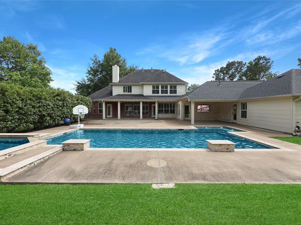 12010 Water Oak Dr, Magnolia, TX 77354
