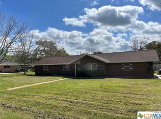 404 Simpson Rd, Victoria, TX 77904
