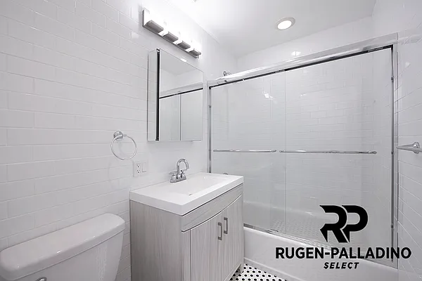 Rented by R New York | media 15