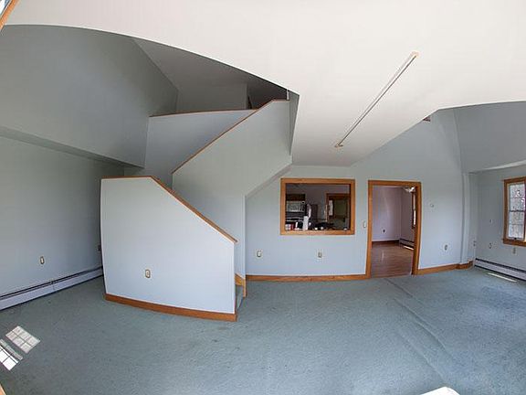 Living area (Images do not include furnished items)