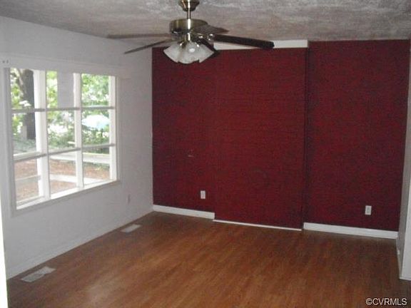 2nd image of 25115 Wayne Ave