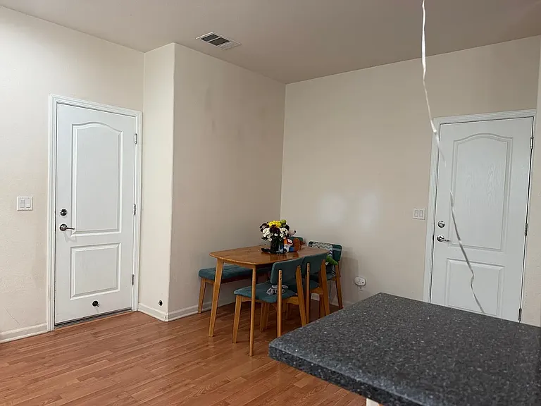 4467 Moulin Pl — Photo 10