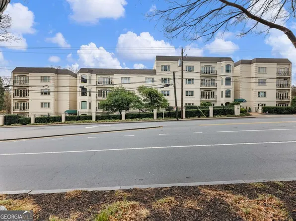 3636 Peachtree Rd NE APT 405, Atlanta, GA 30319