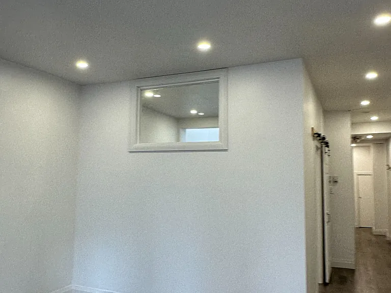 565 Yonge St #4 — Photo 20