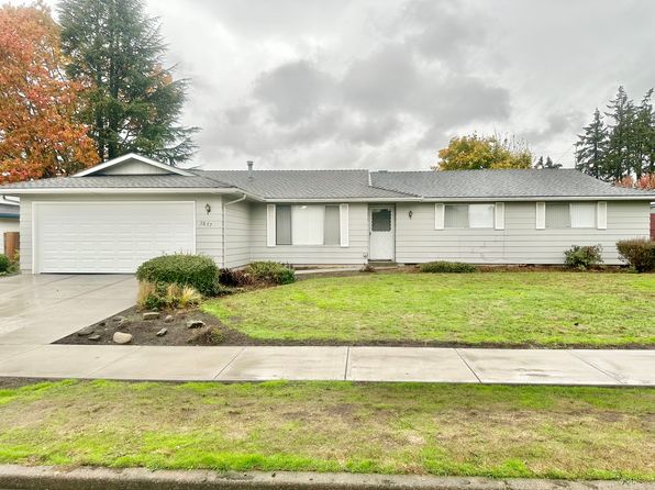 1837 Meadowlark Dr NE