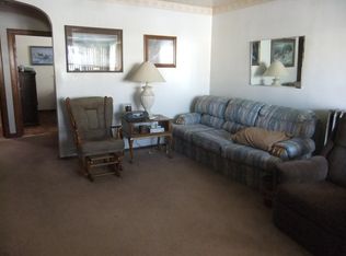 207 Garfield Ave, Underwood, ND 58576