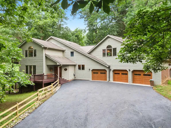 3545 Deer Run Rd, Blacksburg, VA 24060