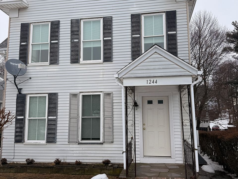 1st image of 1244 Furnace Brook Pkwy #1