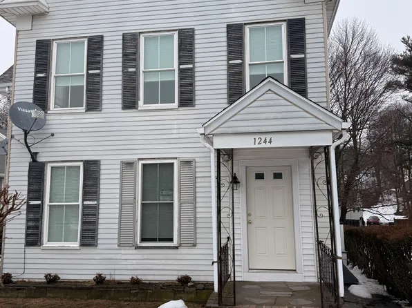 1244 Furnace Brook Pkwy #1, Quincy, MA 02169