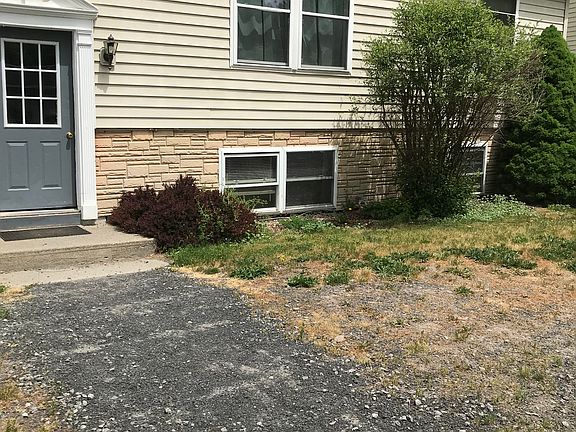 5th image of 597 Bross St #15