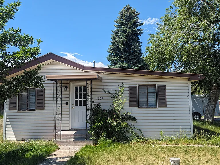 1002 S Junction Ave — Photo 1