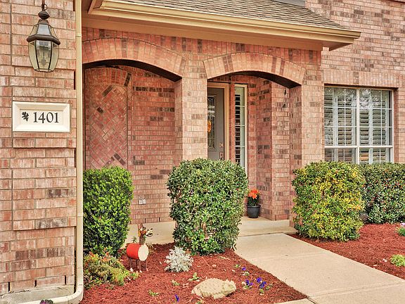 2nd image of 1401 Orchard Falls Dr