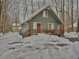 124 Gross Dr, Pocono Pines, PA 18350