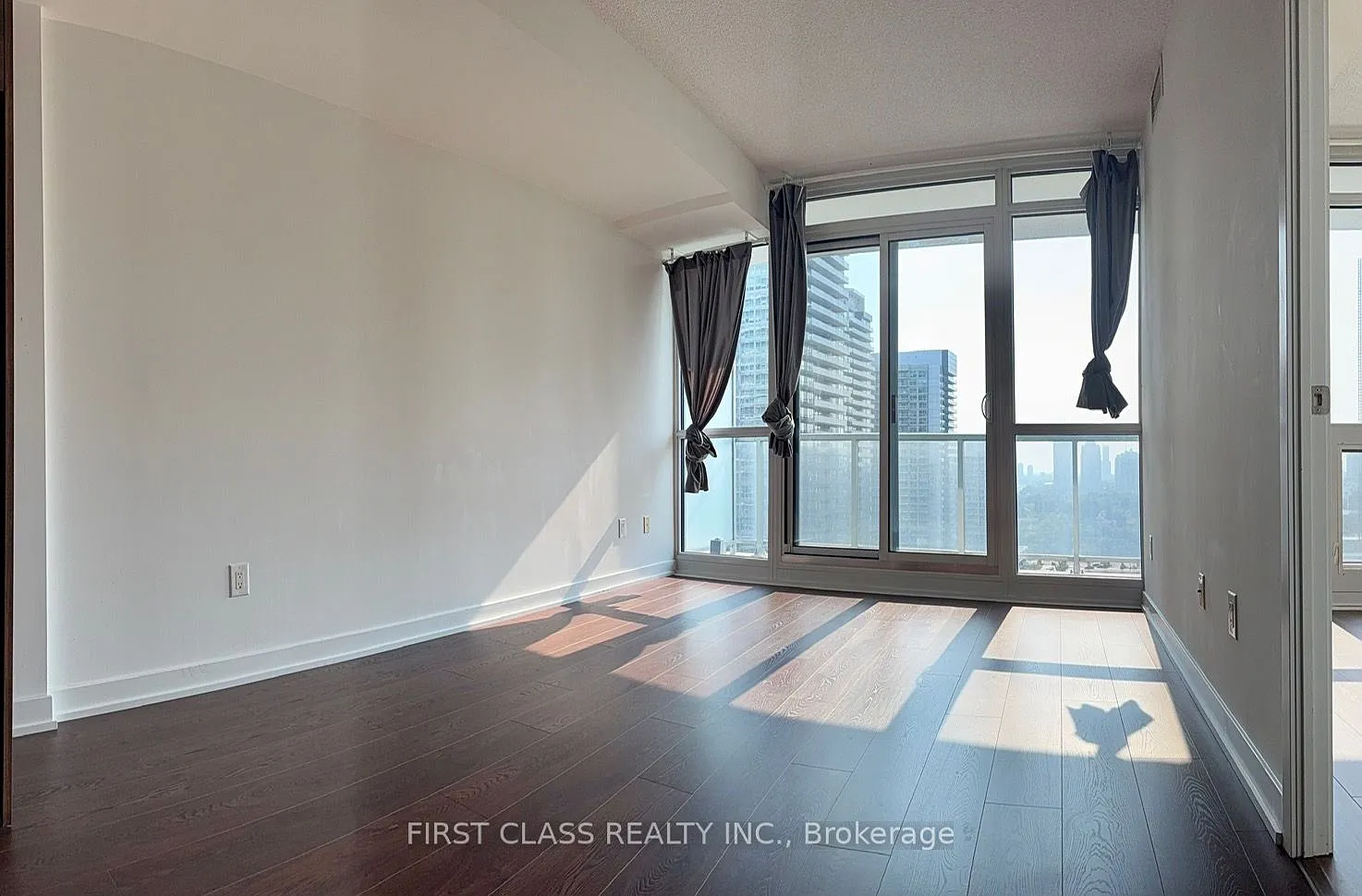 2 bed, $2,450 — Photo 3