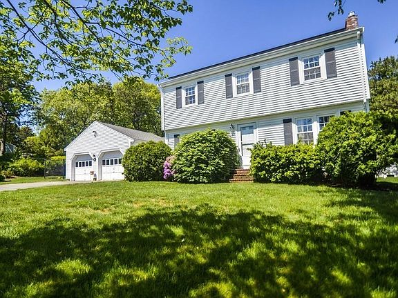 3rd image of 15 Kenwood Dr